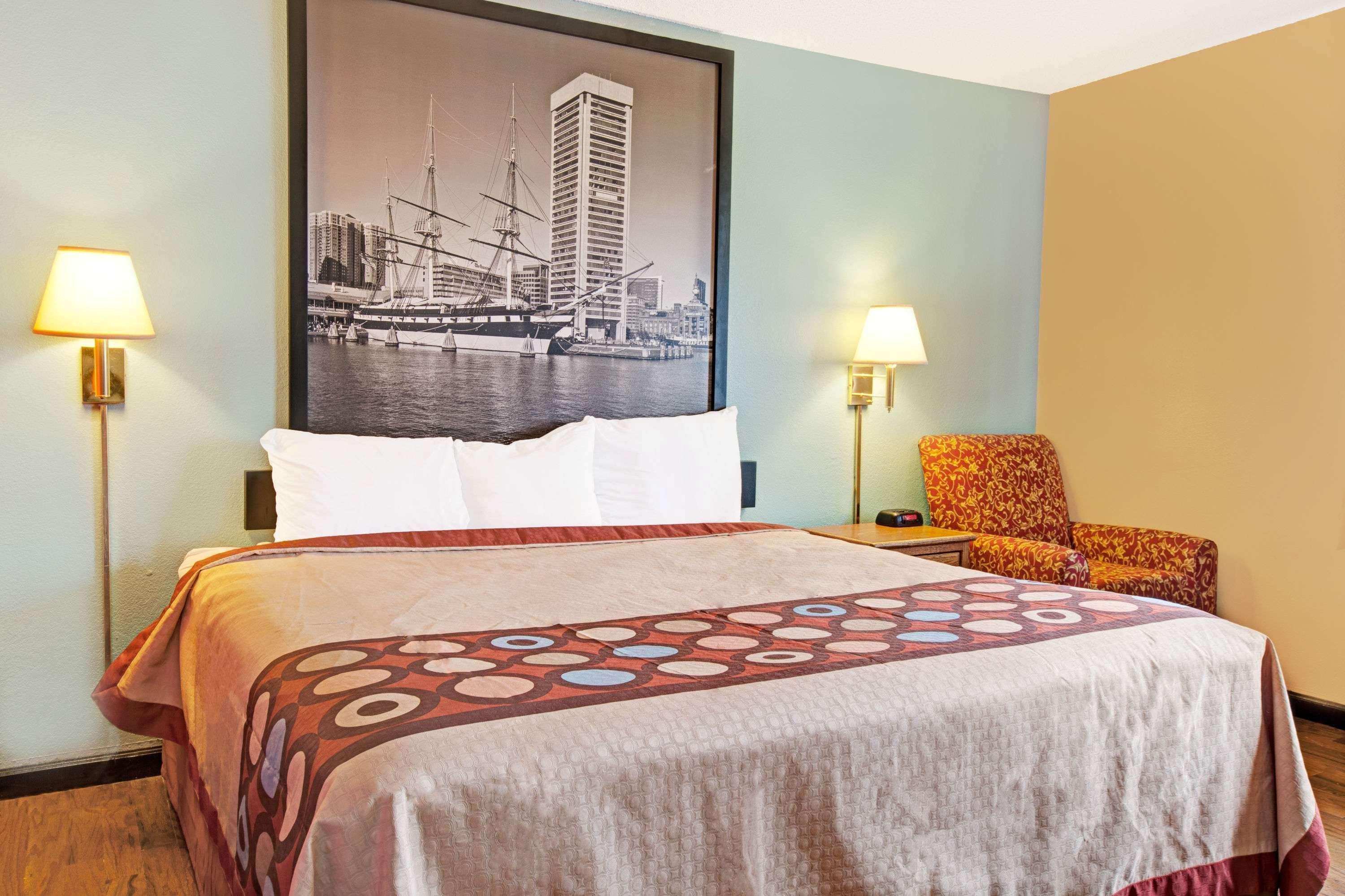 Super 8 By Wyndham Baltimore/Essex Area Экстерьер фото